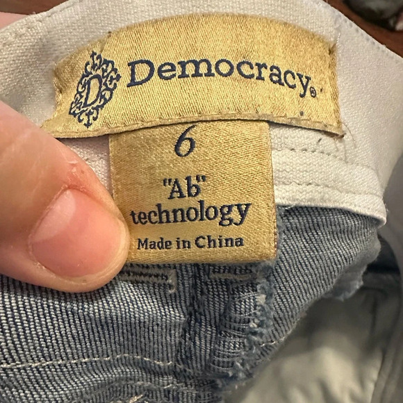 Democracy “ab” technology skinny jeans size 6 stretch distressed light wash - Picture 3 of 5
